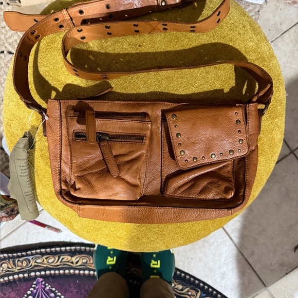 Handbags - NWT Brown Leather Vilenca Bag